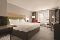 Country Inn & Suites by Radisson, Dubuque, IA Hotels near Kohl's