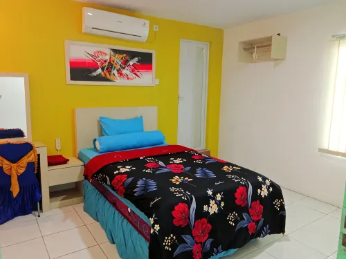 Venus Inn Kendari - 2-Star
