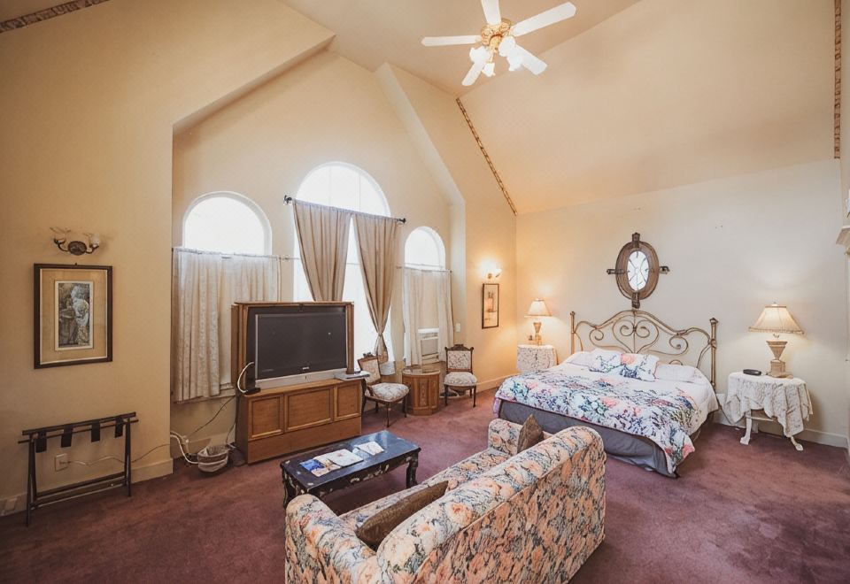 The Palm Hotel - Housity