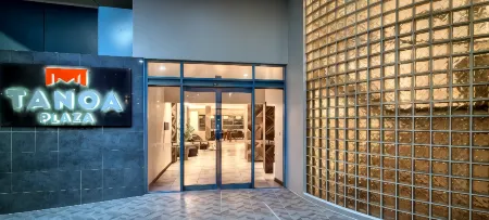 塔努阿廣場酒店