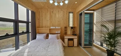 Sinan Pine Cloud Pension Hotels near Heuksando