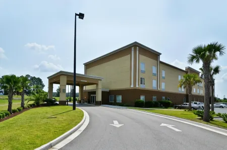 Best Western Plus Brunswick Inn  Suites Отели в г. Глинн