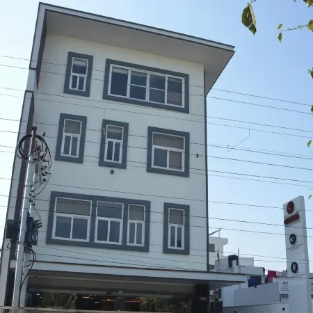 Hotel Roselle Inn, Lucknow