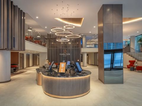 Clayton Hotel Cardiff Lane