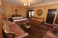 WelcomHeritage Grace Hotel