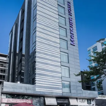 Mercure Bogotá Calle 100 Hotels near Calle 100