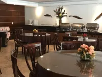 Plaza Praia Suítes - servizio colazione