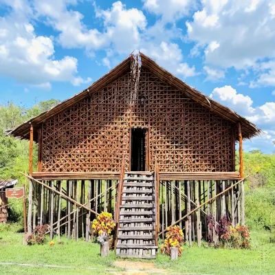 Tradisional house of papua - 2-Star