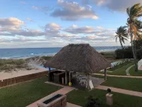 Emerald Seas Deerfield Beach Club - Beach