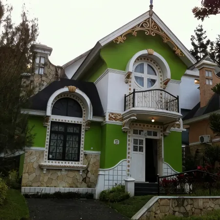 Villa Kota Bunga Anggrek Hotels in Pacet