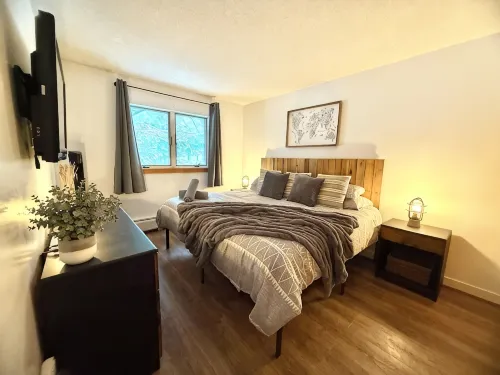 Modern Mountain Condo with Spa
