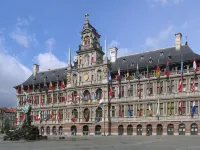 Condo Gardens Antwerp Hoteles cerca de Museo Het Steen