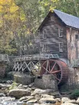 2Bdr  3Bd  1.5BA Cabin Located in the Heart of the New River Gorge National Park