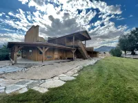 Cozy Cabin 11 at the Almo Inn near City of Rocks/Castle Rock Park in Almo, Idaho