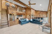 Lake Travis Gem, Golf, boat, Tennis, Pool