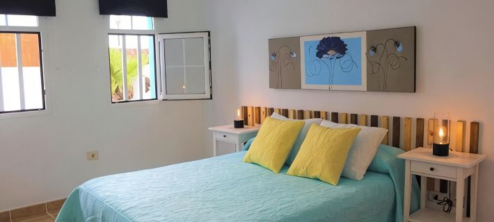 Privilege Bay- Villa Delhi-sea view and natural park view. Beach front location. Hotels in Corralejo