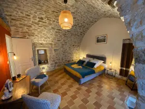 Les Caselles - Gîte, Table et Chambres d'hôtes