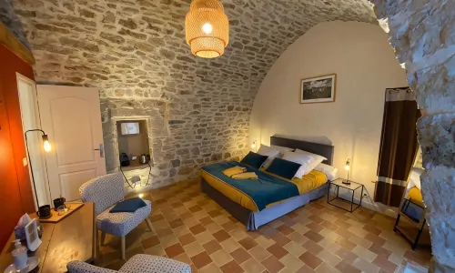Les Caselles - Gîte, Table et Chambres d'hôtes