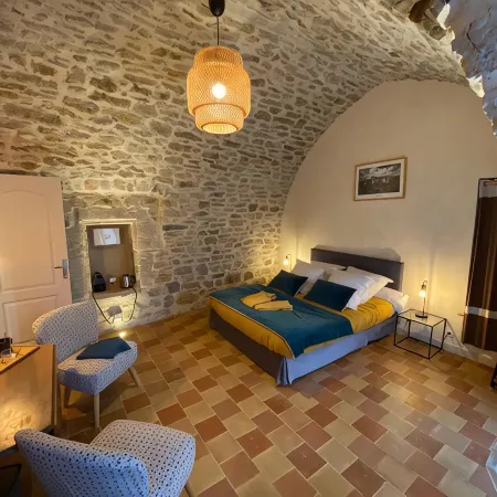 Les Caselles - Gîte, Table et Chambres d'hôtes