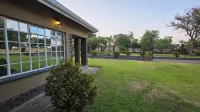 4-Bed House | Near Airport/Solar/Borehole/Secure/Family hol/Business trip/Events - 4-Star