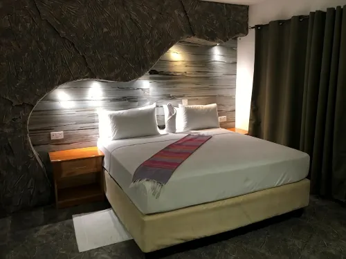Makgadikgadi Riverview Inn - Homestays