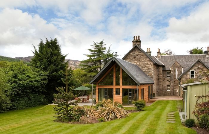 Craigatin House & Courtyard