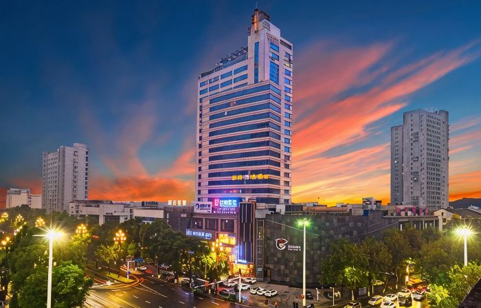 Tang's Hotel
