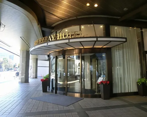 Breezbay Hotel Resort and Spa Hôtels à proximité de : Station de métro Maita