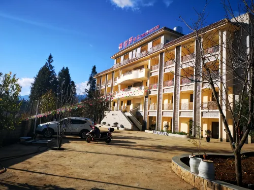 Lanyuexuan Farmstay Jiaozi Snow Mountain