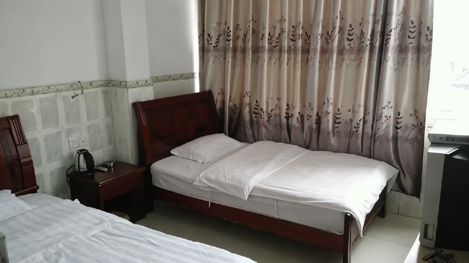 Pingxiang Jinshan Inn