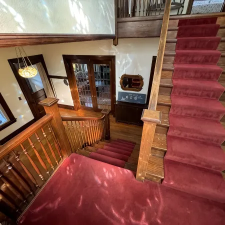 Victorian River Trail Retreat - Williams House