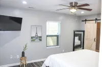 Lovely 3BR 3BA Home minutes from Airport/Downtown Atlanta - Gym