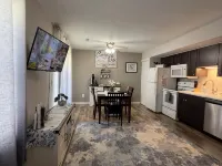 Comfy Newly Remodeled Walk-in, No Stairs BlueBird Retreat - Bungalows