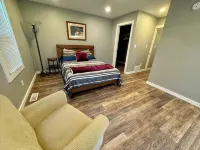 Beautiful, newly renovated 3 bedroom home on the Mississippi River. - balcony