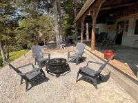 Charming 1-bdrm, lake cottage-close to the Arc Encounter