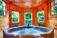 Cozy Cabin Retreat - Hot Tub, Fireplace & Fire Pit - Minutes from Blue Ridge - Alppimaja