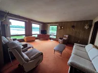 Sandy Lake Retreat Charming 2-bedroom cabin with WiFi, AC steps from the lake! - Hytter
