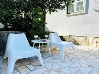 Villa Inn Sintra | Private Garden Retreat - Condos