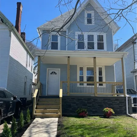 Newly renovated luxurious and private, 3-bedroom 2 bath West Side Oasis!