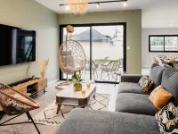 Modern villa with Spa 10 pers Hotels in Santec