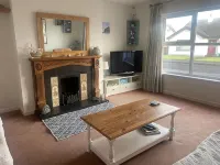Central Portballintrae Coastal Bungalow. - 3-Star