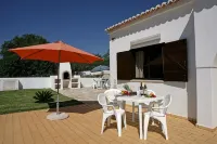 Spacious villa,salt water swimming pool, perfect relaxing holidays in Carvoeiro - 3-Star