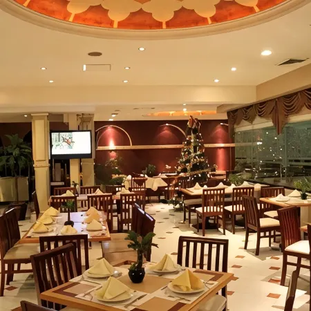 Grand Royal Tampico