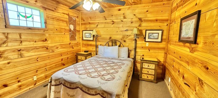 Gone With The Wind #47 New cabin to VRBO walking distance from courthouse square マウンテン・ビューのホテル