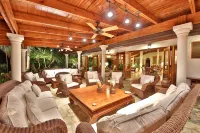 Casa Nostra by KlabHouse 5BDRM w / Pool and Chef - Gym