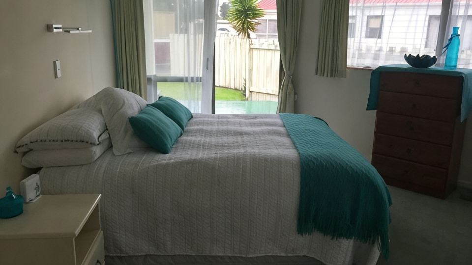 Sunny house near Golf Course and Recreation Centre