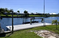 Spacious Waterfront Home 3BR 2BA  Heated Pool  Boat Dock & Fishing - badewanne