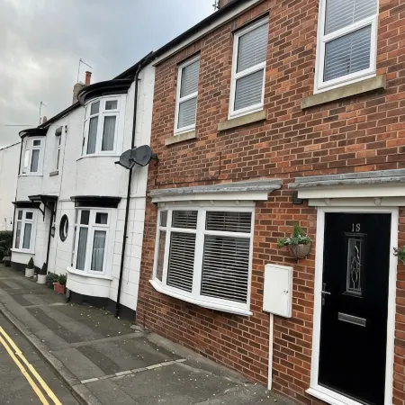 Cosy, 2 Bedroom Cottage in Guisborough Town Centre