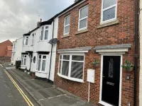 Cosy, 2 Bedroom Cottage in Guisborough Town Centre