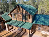 Luxury Cabin in a woods! Private location 7000 ft elevation, 4 seasons! - Chalets